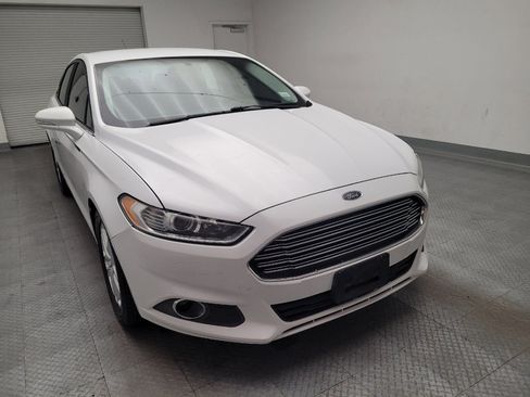 Used 2016 Ford Fusion SE FWD image 14