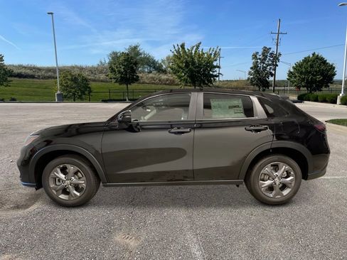 New 2026 Honda HR-V LX image 2