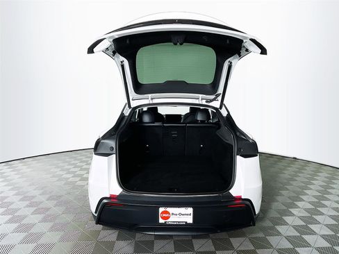 Used 2026 Tesla Model Y Long Range AWD/4WD image 29