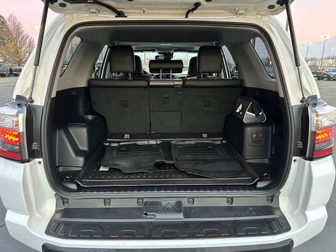 Used 2022 Toyota 4Runner TRD Off-Road Premium w/ Moonroof Package image 25