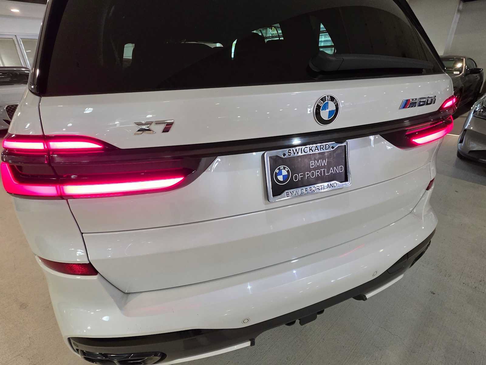 Used 2024 BMW X7 M60i w/ Executive Package AWD/4WD image 17