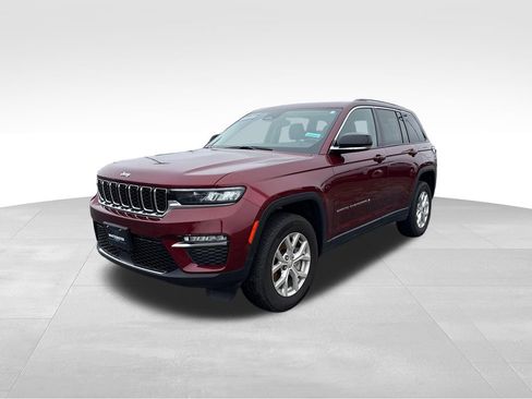 Used 2023 Jeep Grand Cherokee Limited AWD/4WD image 2