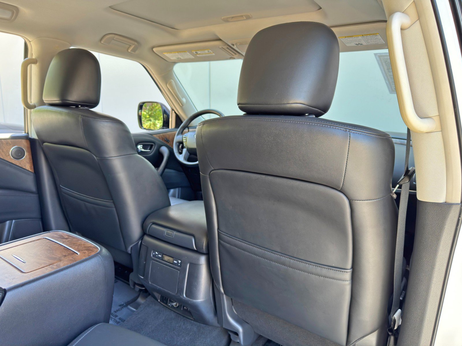 Used 2021 Nissan Armada SL w/ Captain's Chairs Package AWD/4WD image 39