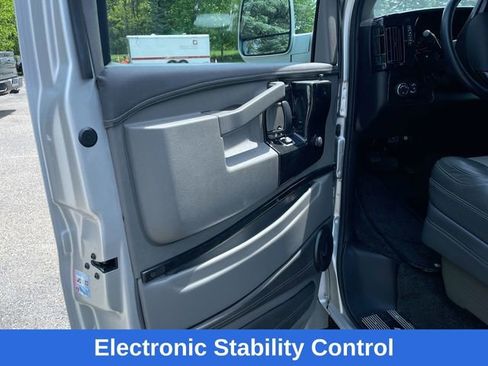 Used 2025 GMC Savana 2500 w/ Driver Convenience Package RWD image 21