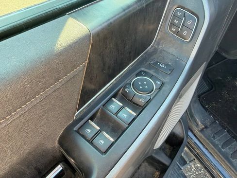 Used 2024 Ford F250 Lariat w/ Lariat Ultimate Package AWD/4WD image 11