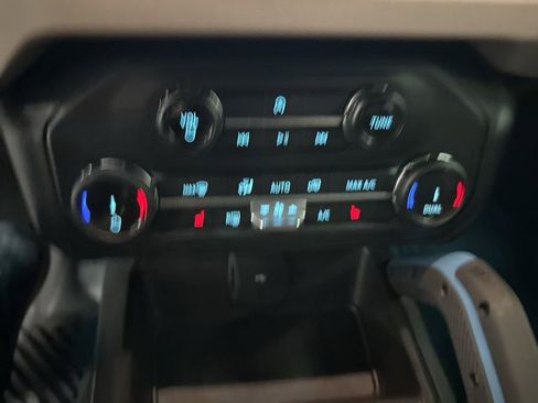 Used 2022 Ford Bronco Wildtrak image 18