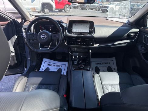 Used 2023 Nissan Rogue Platinum image 13