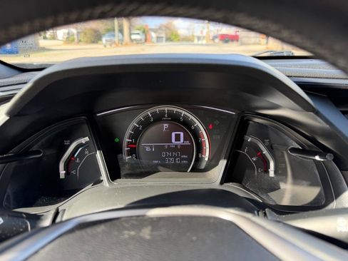 Used 2018 Honda Civic Sport image 17