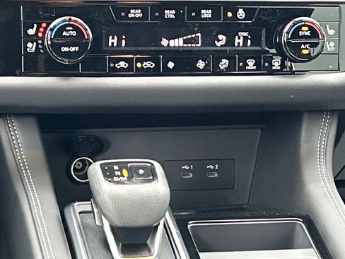 New 2026 Nissan Pathfinder Platinum AWD/4WD image 27