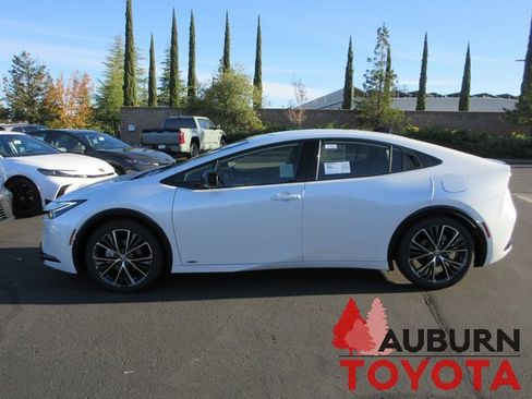 New 2026 Toyota Prius XLE image 5