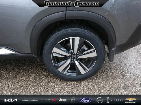 Used 2023 Nissan Rogue SL image 10