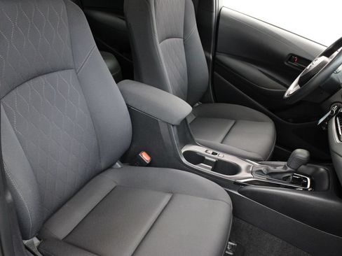 Used 2025 Toyota Corolla LE FWD image 21