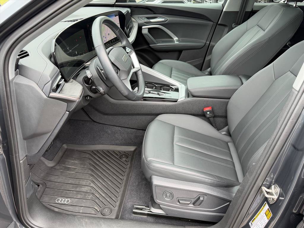 Certified 2025 Audi Q5 Premium w/ Convenience Package AWD/4WD image 10