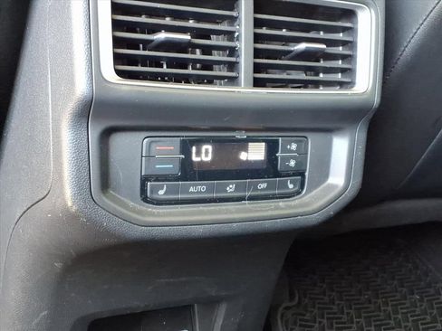 Used 2024 Volkswagen Atlas SEL Premium R-Line AWD/4WD image 25