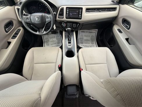 Used 2018 Honda HR-V LX image 14