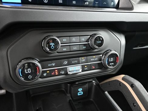 New 2025 Ford Bronco Badlands image 20