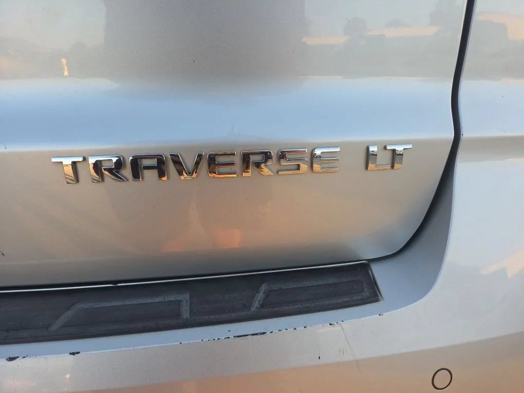 Used 2014 Chevrolet Traverse LT FWD image 28