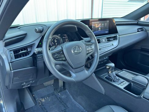 Used 2022 Lexus ES 300h w/ Premium Package image 13