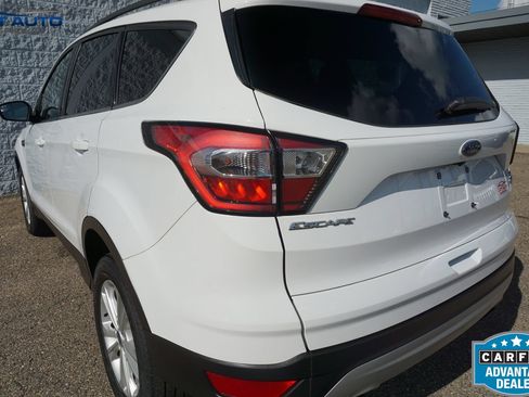 Used 2018 Ford Escape SE AWD/4WD image 9