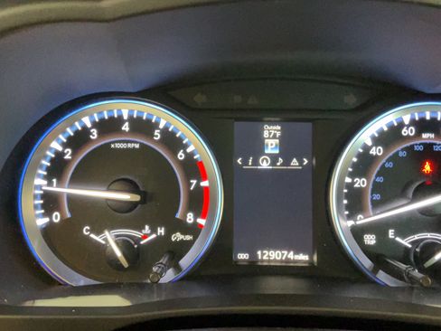 Used 2016 Toyota Highlander Limited FWD image 10