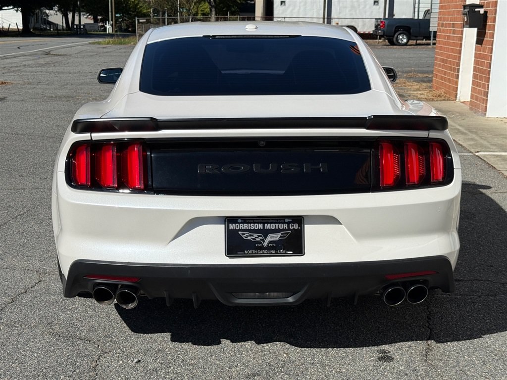 Used 2017 Ford Mustang GT Premium RWD image 26