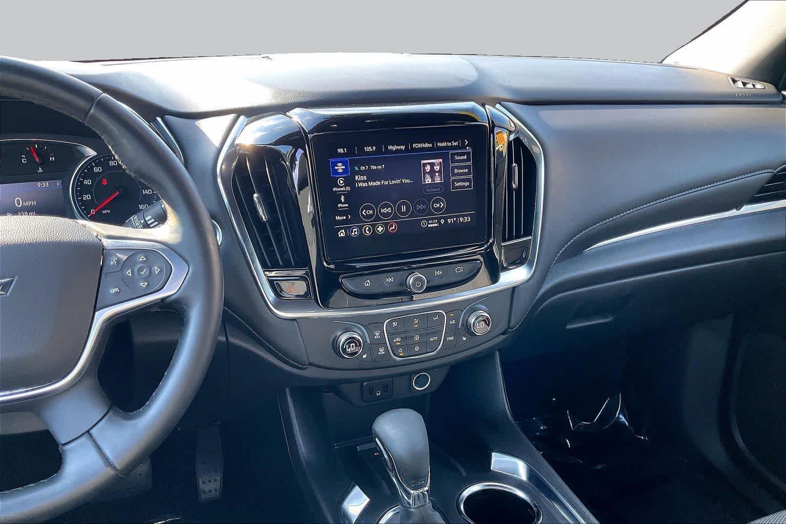 Used 2023 Chevrolet Traverse LT FWD image 7
