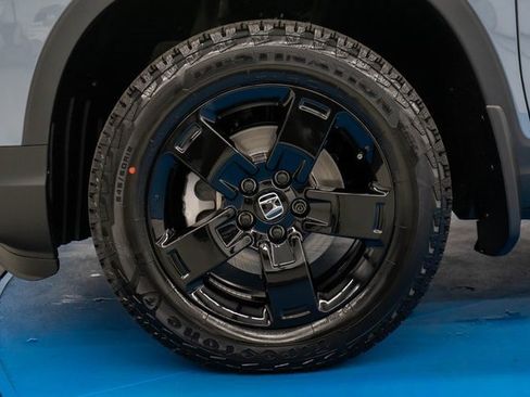 New 2026 Honda Ridgeline Black Edition image 2