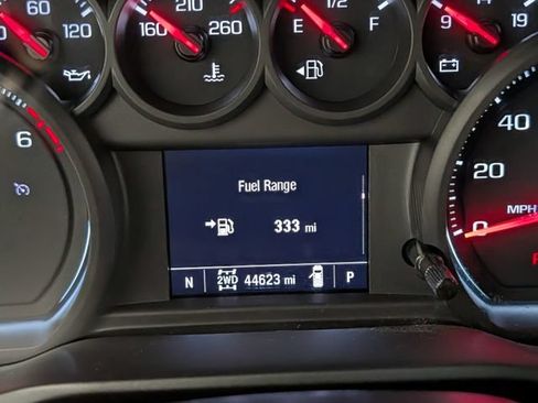 Certified 2023 Chevrolet Silverado 1500 Custom Trail Boss w/ LPO, Dark Essentials Package AWD/4WD image 18