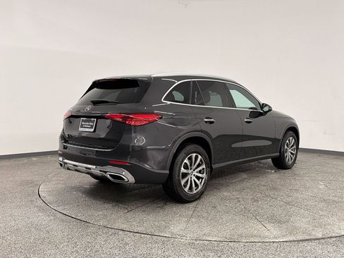 Used 2026 Mercedes-Benz GLC 300 image 9