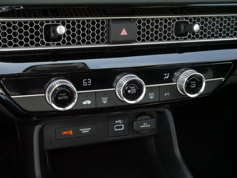 Used 2023 Honda Civic LX image 25