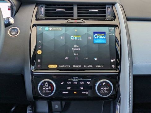 Used 2024 Jaguar E-PACE R-Dynamic SE image 19