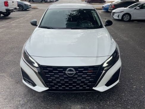 Used 2024 Nissan Altima 2.5 SR w/ SR Premium Package image 5