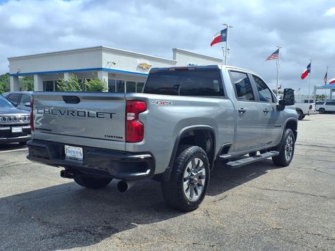 Used 2024 Chevrolet Silverado 2500 Custom w/ Custom Value Package AWD/4WD image 2