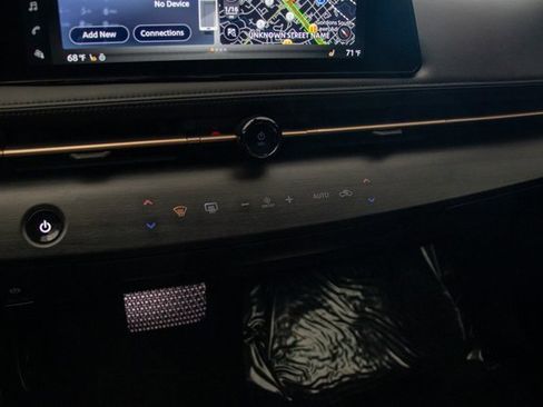 Used 2024 Nissan Ariya FWD image 34