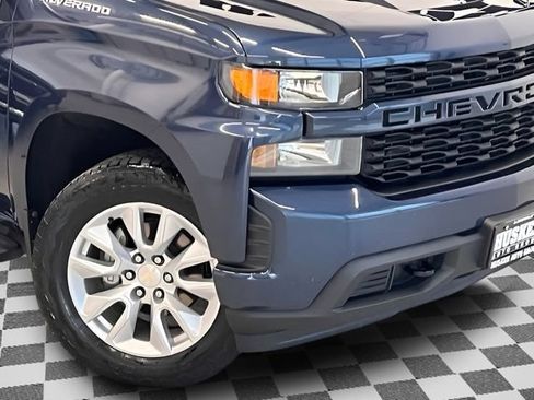 Used 2020 Chevrolet Silverado 1500 Custom w/ Custom Value Package AWD/4WD image 21