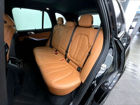 Used 2022 BMW X5 xDrive45e w/ M Sport Package AWD/4WD image 18