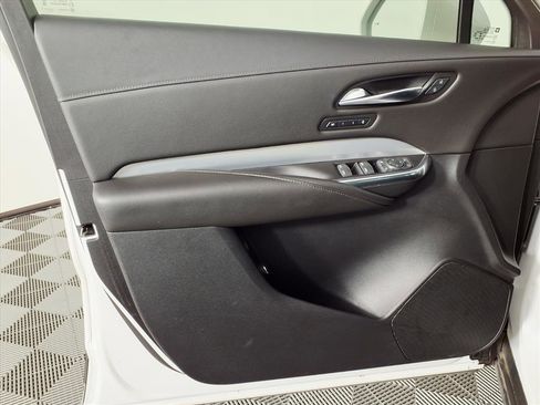 Used 2019 Cadillac XT4 Premium Luxury image 16