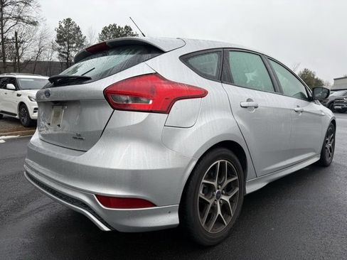 Used 2015 Ford Focus SE w/ SE Sport Package image 5