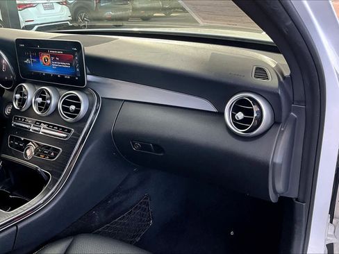 Used 2021 Mercedes-Benz C 300 Sedan image 17