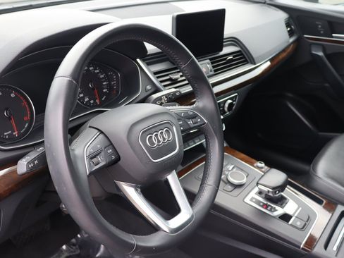 Used 2020 Audi Q5 2.0T Premium w/ Convenience Package AWD/4WD image 9