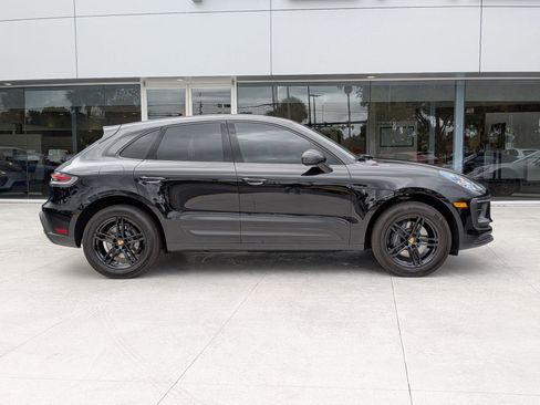 Certified 2025 Porsche Macan image 8