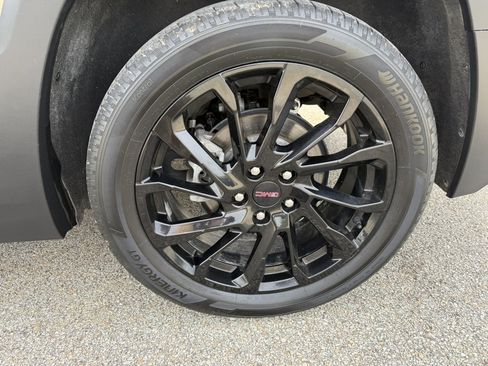 Used 2023 GMC Terrain SLT w/ Tech Package image 10