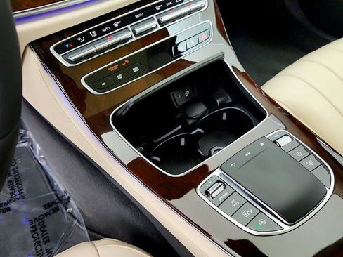 Used 2022 Mercedes-Benz E 350 4MATIC Sedan image 16