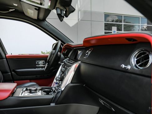 Used 2022 Rolls-Royce Cullinan image 43