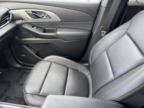 Certified 2023 Chevrolet Traverse LT w/ LT Premium Package AWD/4WD image 27