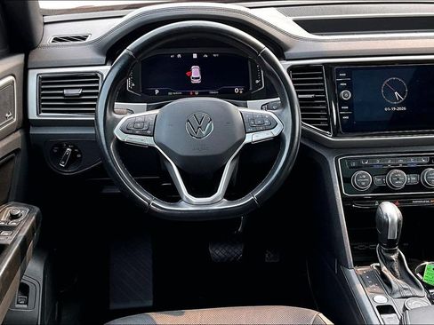 Used 2020 Volkswagen Atlas Cross Sport SEL Premium AWD/4WD image 5