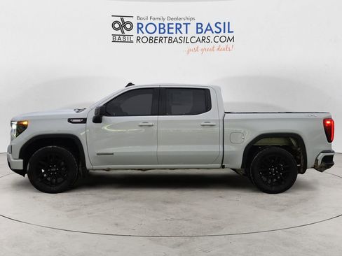 Used 2025 GMC Sierra 1500 Elevation image 2