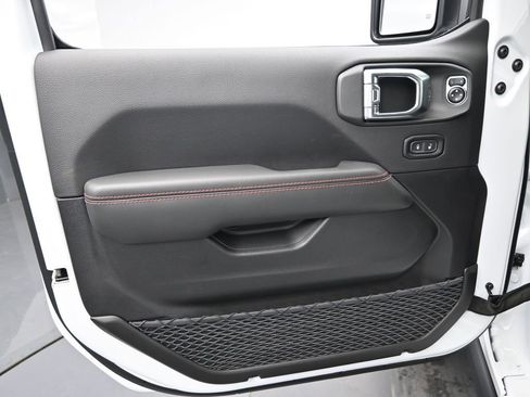 New 2026 Jeep Wrangler Unlimited Rubicon w/ Safety Group image 27