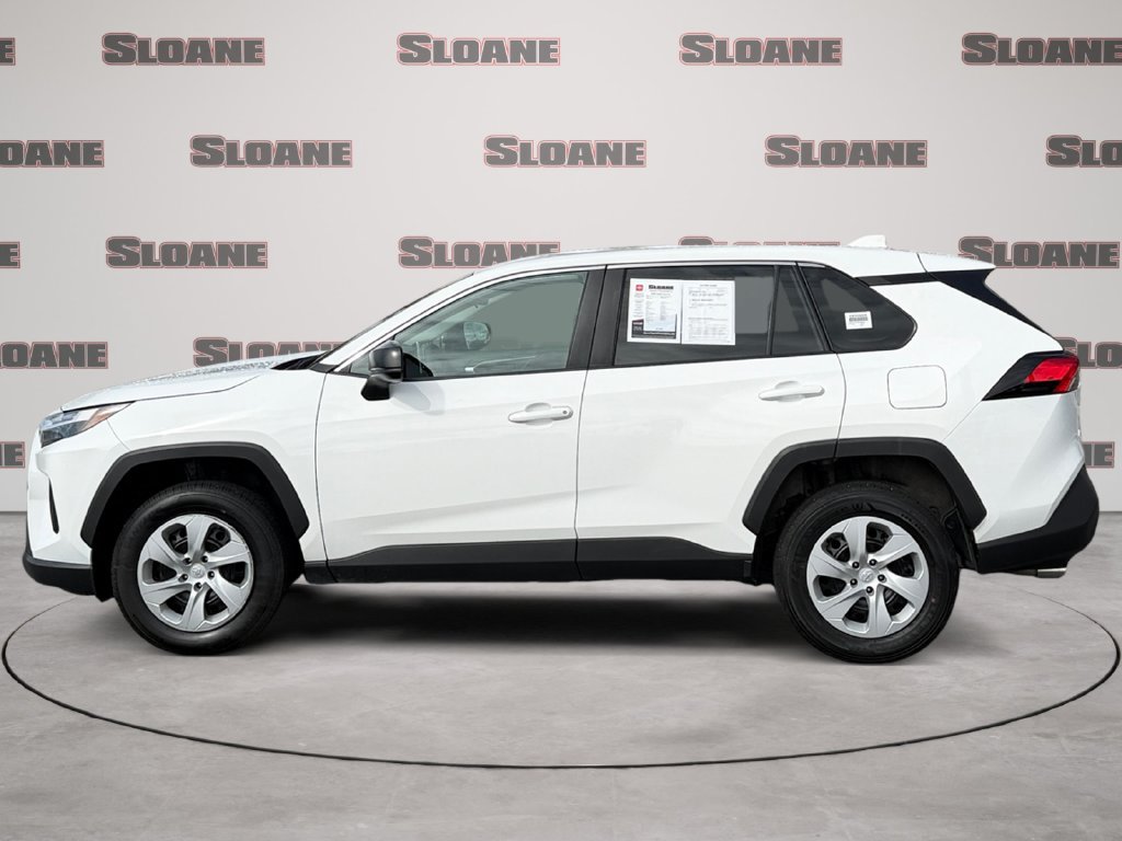 Used 2025 Toyota RAV4 LE AWD/4WD image 2