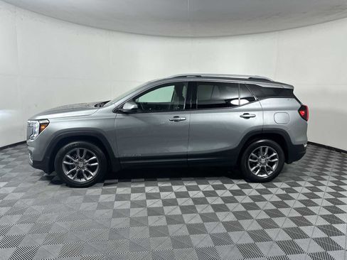 Used 2023 GMC Terrain SLT image 7